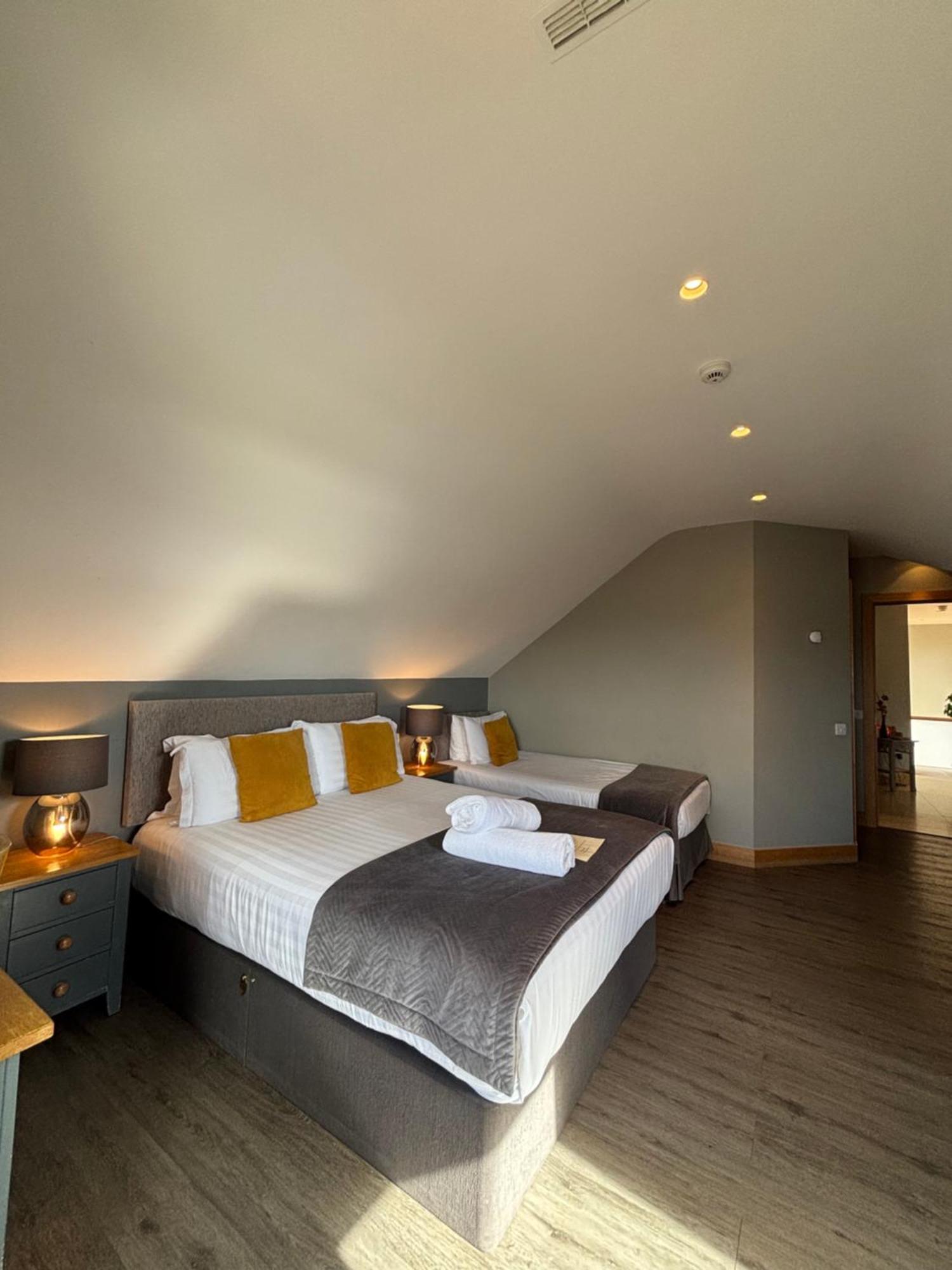 Fab View (Adults Only) Hotel Dingle Exterior photo